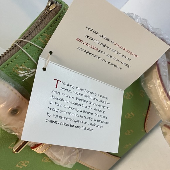 DOONEY & BOURKE Lime Green Logo Zip Satchel w Wristlet, Glasses, ID Cases - NWOT - Picture 3 of 8